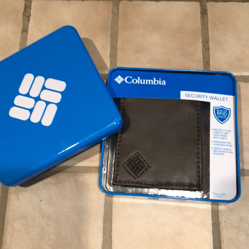 BRAND NEW MENS COLUMBIA WALLET
